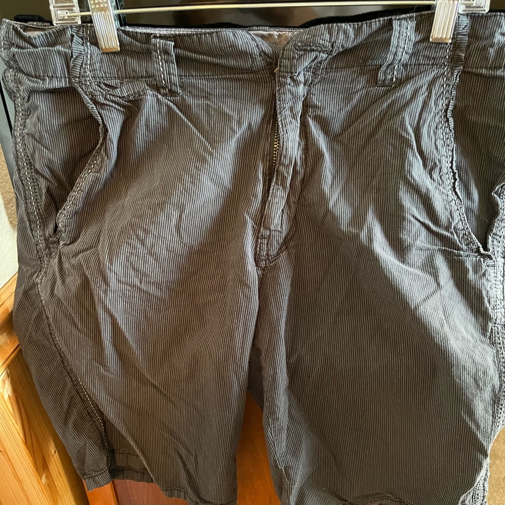 Men’s Buckle Black Shorts
